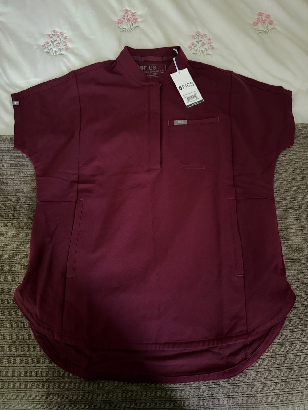 Figs Women's Burgundy Short Sleeve Scrub Top
